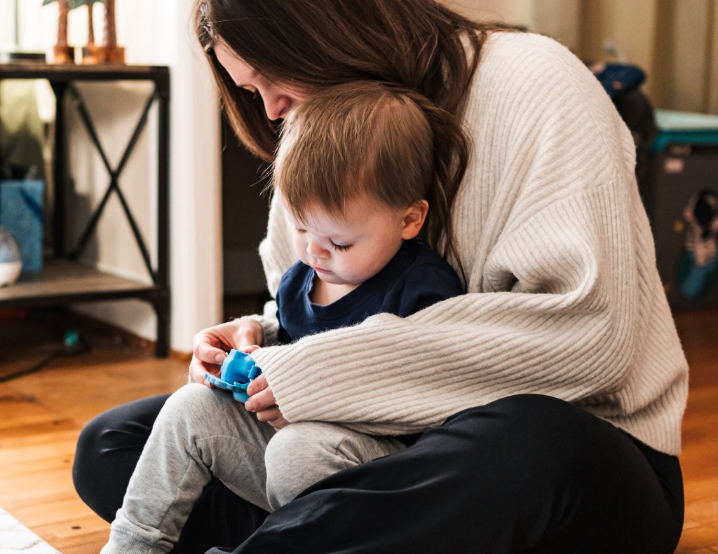 motherhood-moments-through-buffalo-documentary-photography