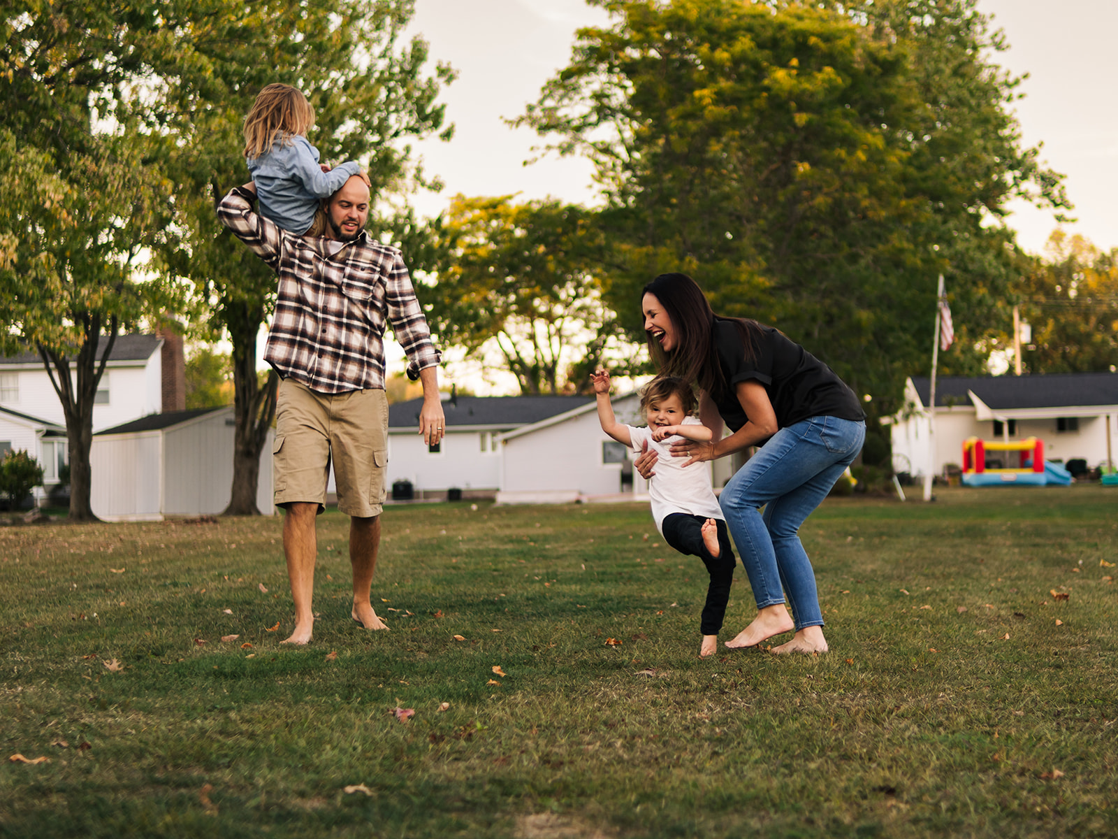 Read more about the article What to Expect During a Documentary Family Session in Buffalo NY